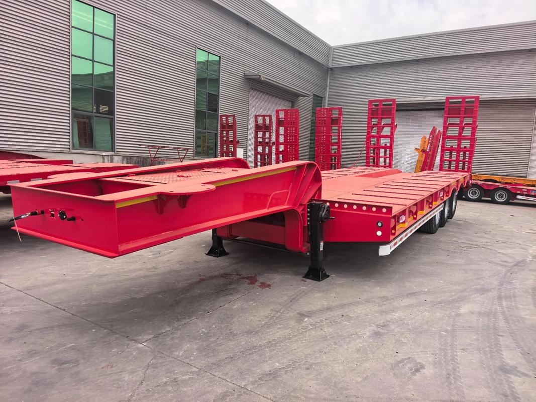 低平板半挂车.jpg
